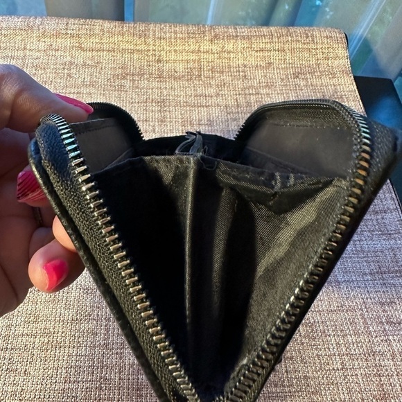 Black 3/4 length Faux Leather Wallet with Zipper - Picture 5 of 8